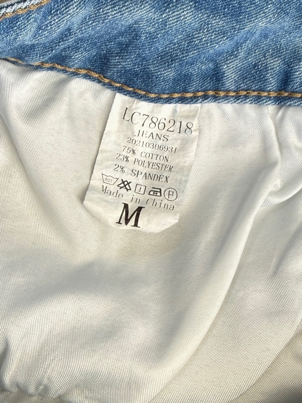 Light Blue Distressed Denim Shorts Size M like new - Picture 3 of 4